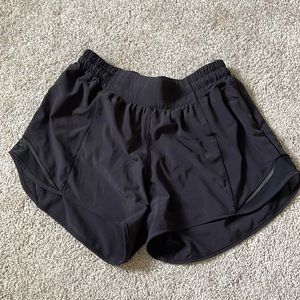Lululemon Hotty Hot High-Rise Lined Short 4" in black